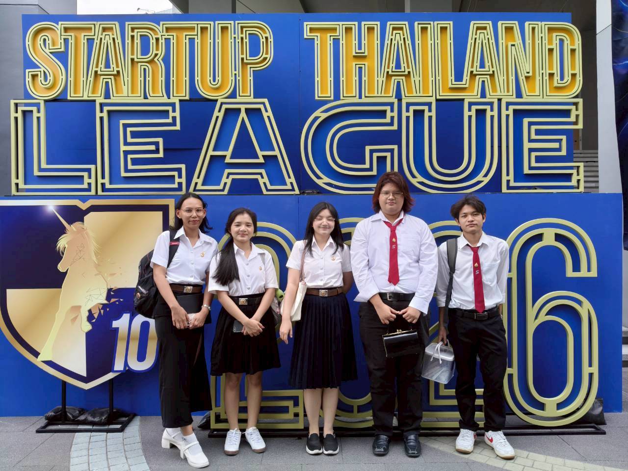 ขอแสดงความยินดี กับนักศึกษา และอาจารย์ที่ปรึกษา  ทีม Wanderworld  หลักสูตรนวัตกรรมอาหาร และการเป็นผู้ประกอบการ คณะวิทยาศาสตร์ (นำเสนอผลิตภัณฑ์ GRANOVA OAT BAR CALCIUM MIXED NUTS)  ที่ผ่านเข้าสู่รอบ National Level Demo Day  จากการเข้าร่วมการแข่งขัน Startup Thailand League 2026 ในรอบภูมิภาค